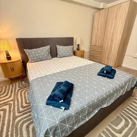 Seaside Demisol Apartment *